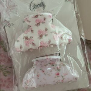 LoveShackFancy Floral Hair Clips - Pink and White
